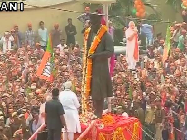 1. BHU गेट पर महामना की मूर्ति पर माल्यार्पण से शुरू हुआ काफिला