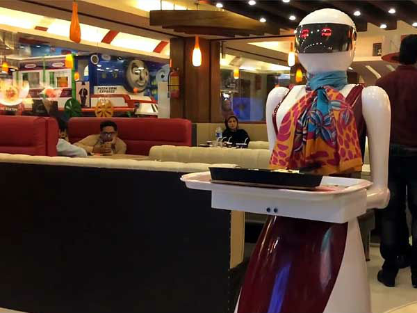  लोगों की लगी भीड़