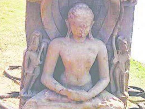 23वें तीर्थंकर भगवान पार्श्वनाथ की है प्रतिमा