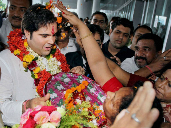 पहली सूचि में नहीं था वरुण का नाम