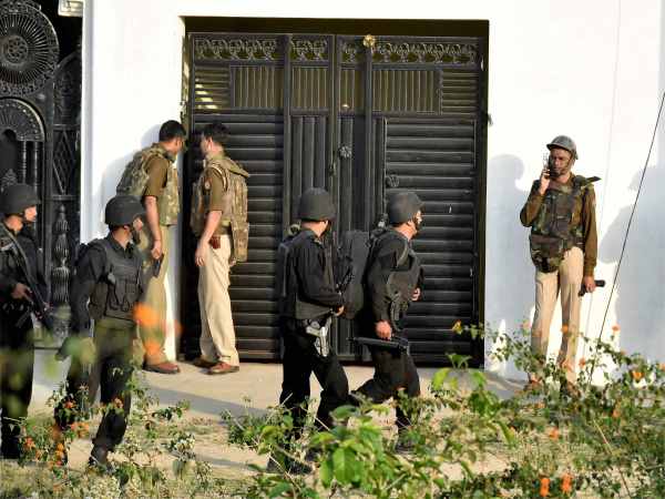 पुलिस के सामने मुसीबत