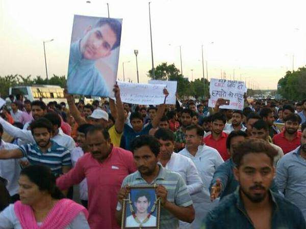 ग्रेटर नोएडा में नाइजीरियन छात्रों की पिटाई के मामले में 5 लोगो को किया गया गिरफ्तार ग्रेटर नोएडा में नाइजीरियन छात्रों की पिटाई के मामले में 5 लोगो को किया गया गिरफ्तार