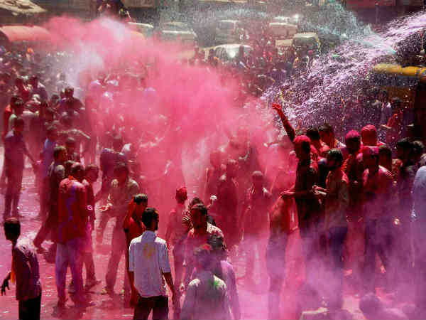 होलिका की राख के अचूक उपाय- 