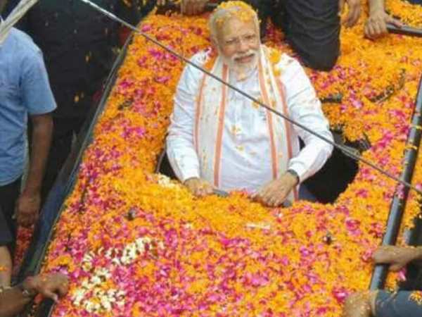 काशीवासियों ने मोदी के हवाले किया बनारस