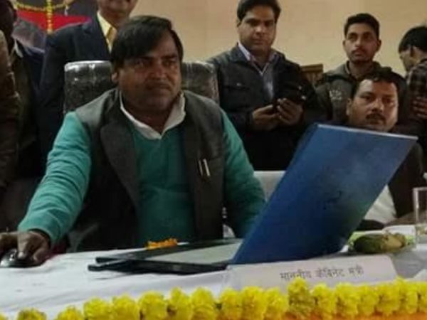 HAL में रंगाई-पुताई का काम करते थे गायत्री प्रजापति