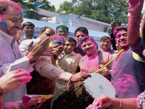 अपेक्षाओं के अनुरूप हो CM अपेक्षाओं के अनुरूप हो CM