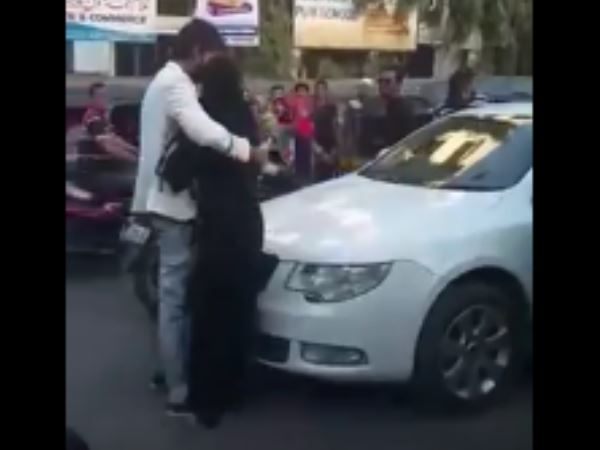 लड़की ने दी आत्महत्या की धमकी लड़की ने दी आत्महत्या की धमकी