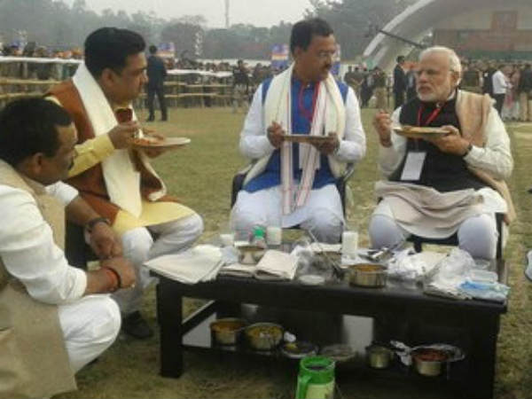 शैक्षिक डिग्री पर भी विवाद