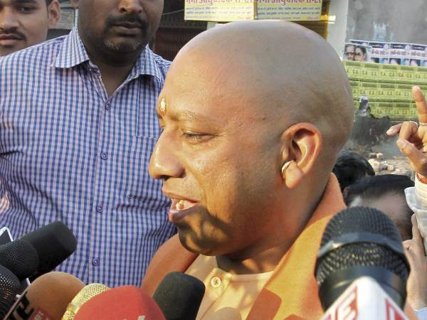 यासीन के परिवार के लोग भी मठ से जुड़े थे