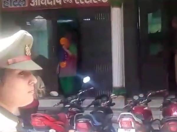 पुलिस ने सीज कर दिए होटल