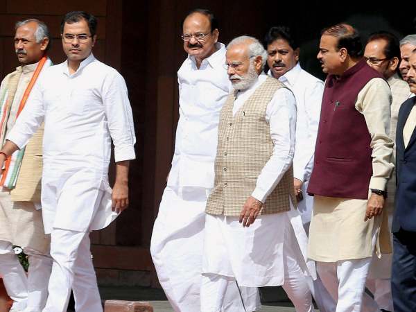 सदन में बीजेपी सांसदों की अनुपस्थिति से पीएम नाराज