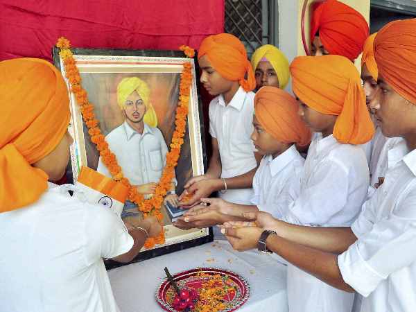 भगत सिंह और बाकी साथियों को मिले उचित सम्मान