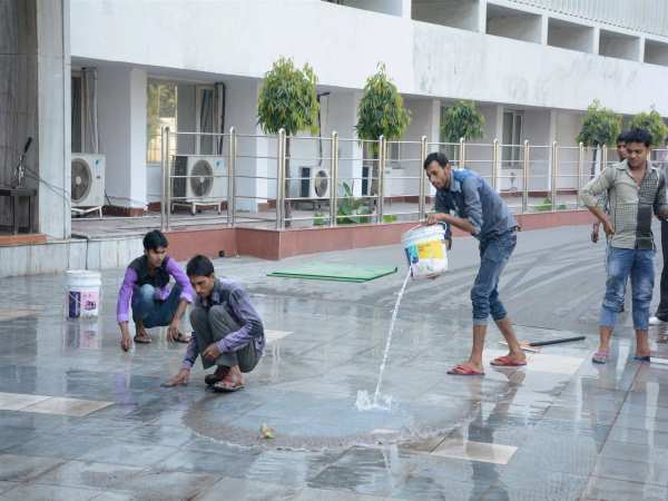 साफ-सफाई शुरू