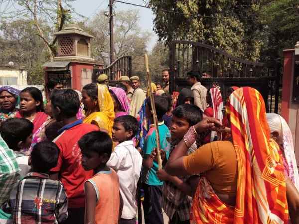 पुलिस ने कई महिलाओं को भेजा जेल