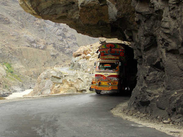 31 अक्‍टूबर को भारत का हिस्‍सा बना जम्‍मू कश्‍मीर 