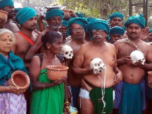 प्रदर्शन के दौरान 2 किसानों ने की आत्महत्या की कोशिश