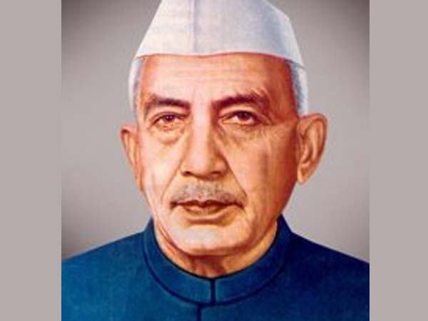 जेपी आंदोलन में गए जेल