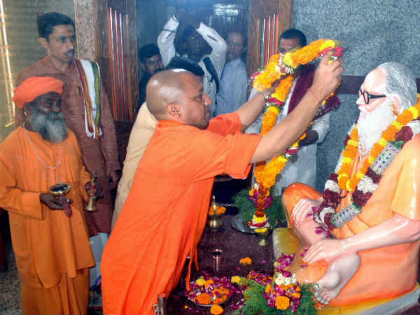 शुद्धिकरण के लिए बुलाए गए थे पुरोहित