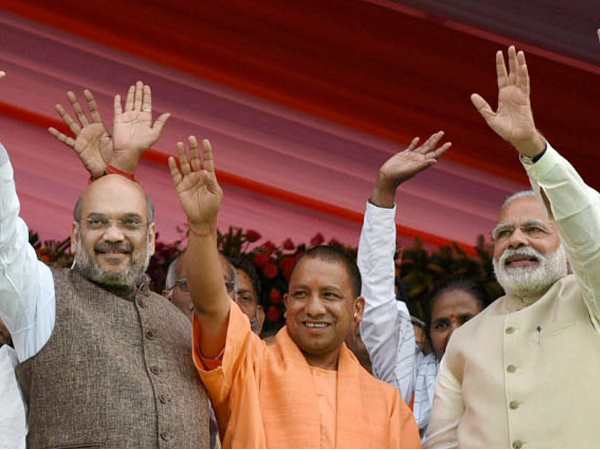 गुजरात में मोदी-योगी-शाह की तिकड़ी