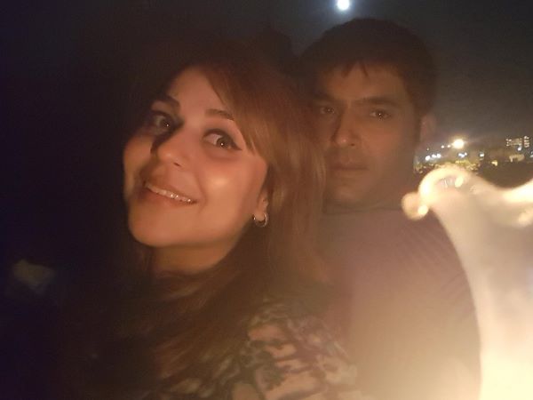 गिन्नी संग शादी के बंधन में बंधे कपिल गिन्नी संग शादी के बंधन में बंधे कपिल