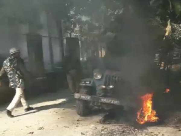 पुलिस हिरासत में हुई युवक की मौत, लोगों ने फूंक दिया थाना