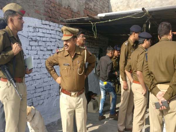 लगातार मिल रही धमकियों के बाद ताजनगरी में दो धमाके, रेलवे स्टेशन के बाद घर में ब्लास्ट