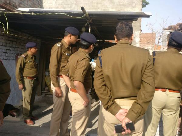 लगातार मिल रही धमकियों के बाद ताजनगरी में दो धमाके, रेलवे स्टेशन के बाद घर में ब्लास्ट