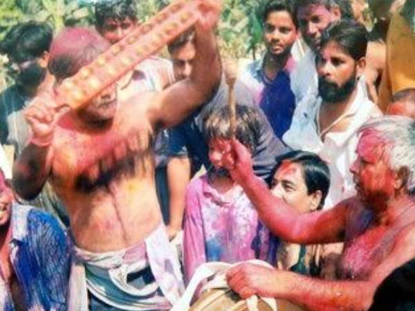 जब कुर्ता फाड़कर लालू फेंकते थे रावड़ी पर रंग, देखिए होली की तस्वीरें 