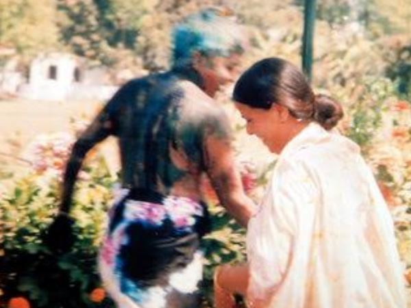 जब कुर्ता फाड़कर लालू फेंकते थे रावड़ी पर रंग, देखिए होली की तस्वीरें 