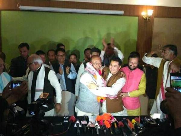 मणिपुर: बिरेन सिंह होंगे नए CM, बने भाजपा विधायक दल के नेता