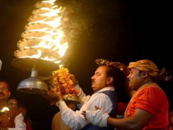 इलाहाबाद। भड़के डिप्टी CM केशव बोले सस्पेंशन नहीं जेल भेजे जाएंगे अफसर इलाहाबाद। भड़के डिप्टी CM केशव बोले सस्पेंशन नहीं जेल भेजे जाएंगे अफसर