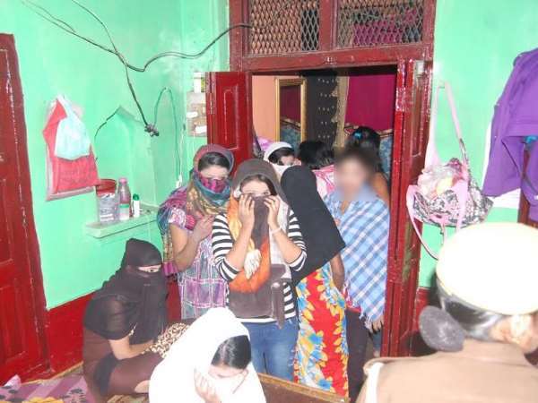 मेरठ: नाबालिग लड़कियों से जबरन कराई जा रही थी जिस्मफरोशी