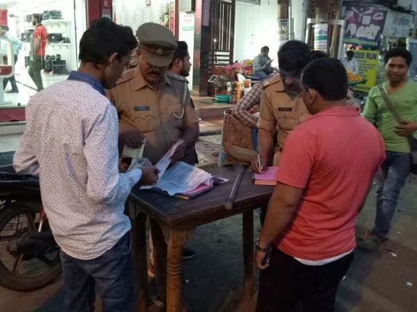 ये तस्वीरें बता रही हैं, योगी सरकार में शराबियों की खैर नहीं