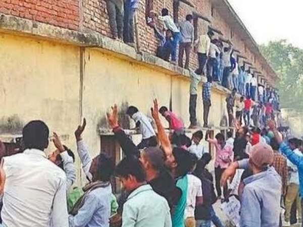 UP BOARD परीक्षा में नकल की तस्वीरें बिहार को भी कर रही फेल!