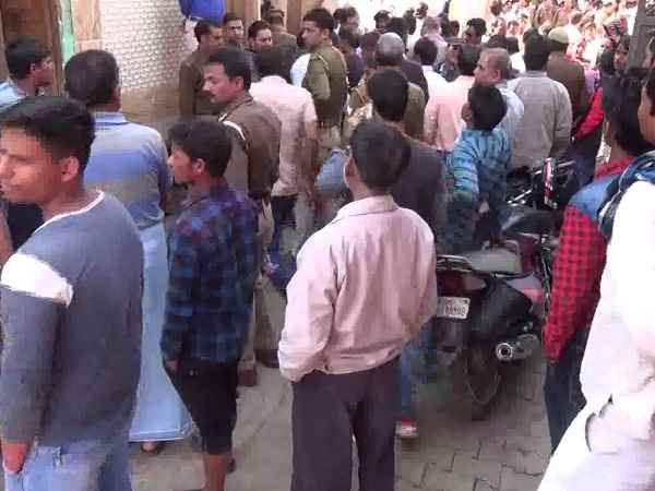 लड़की से छेड़छाड़ के विरोध पर बाप-बेटे को मारी गोली, मर्डर