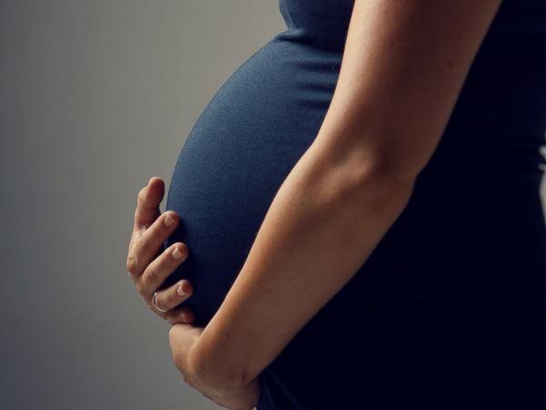 "गर्भपात नहीं कराऊंगी, अब मेरा बच्चा जन्म के बाद मरेगा" "गर्भपात नहीं कराऊंगी, अब मेरा बच्चा जन्म के बाद मरेगा"