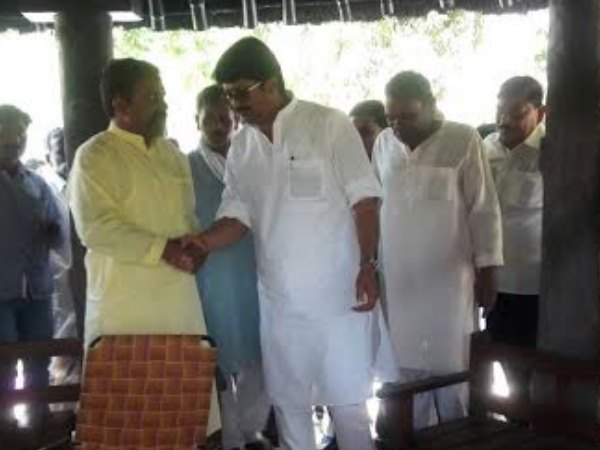 कैसै लगता है कुंडा में राजा का दरबार? देखिए तस्वीरें कैसै लगता है कुंडा में राजा का दरबार? देखिए तस्वीरें