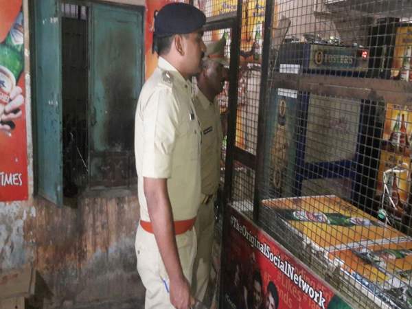 गुजरात की तर्ज पर मोदी की काशी में उठी शराबबंदी की मांग, शहर से लेकर गांव तक महिलाओं का प्रदर्शन