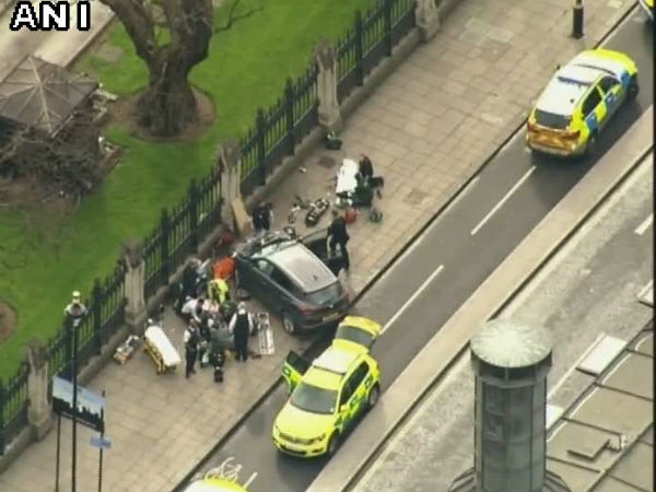 There are reports of shots being fired outside the Houses of Parliament in London There are reports of shots being fired outside the Houses of Parliament in London