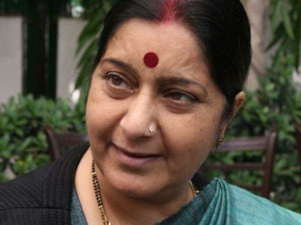 सुषमा स्वराज ने भारतीय दूतावास से मांगी रिपोर्ट सुषमा स्वराज ने भारतीय दूतावास से मांगी रिपोर्ट