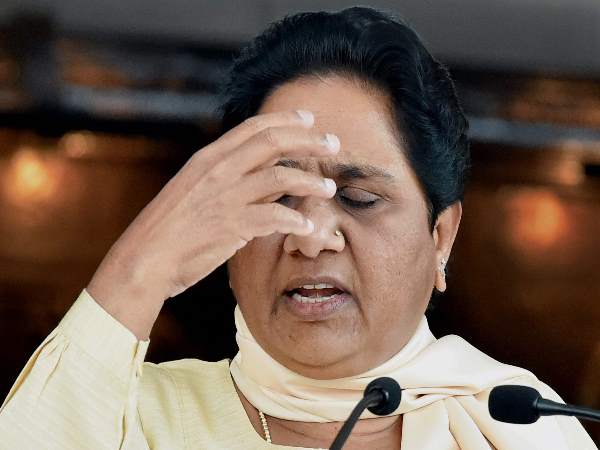 मायावती की ओर से कोई संकेत नहीं