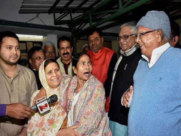 देश के सामने कट्टरपंथी ताकतों ने बड़ी चुनौती पेश की