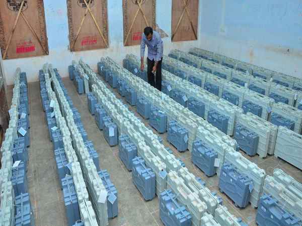 आयोग ने दिया जवाब