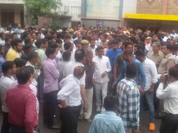 भाजपा नेता के खिलाफ दी तहरीर