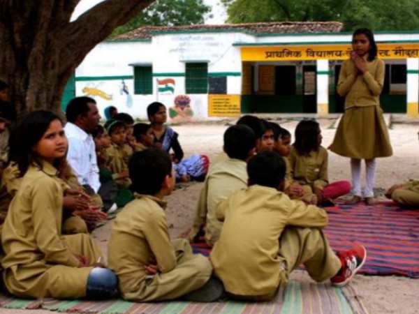 2012 में खाकी हो गई थी यूनिफॉर्म