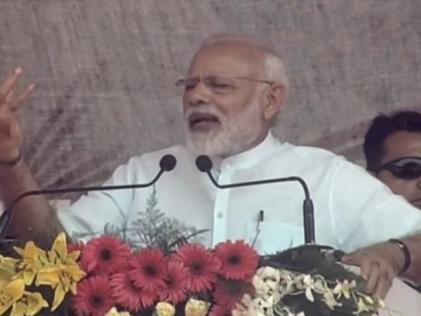 गडकरी को मिली शाबासी