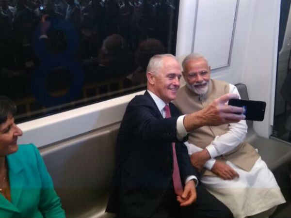 मोदी-मोदी की आवाज से गूंज उठा मेट्रो स्‍टेशन