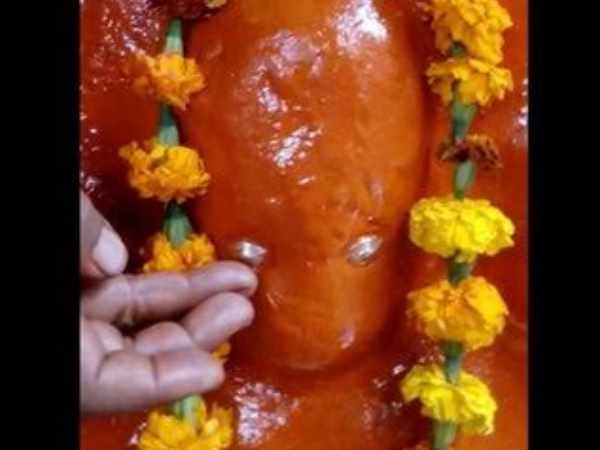 मेरे भगवान की लंबी आयु के लिए ...