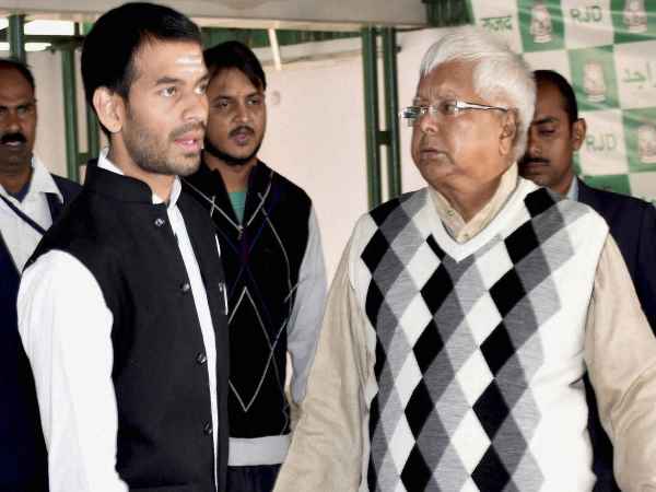 सवाल को टालकर निकल गए नीतीश