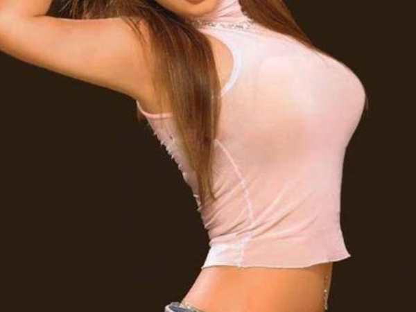 सोशल मीडिया पर तीखी प्रतिक्रिया